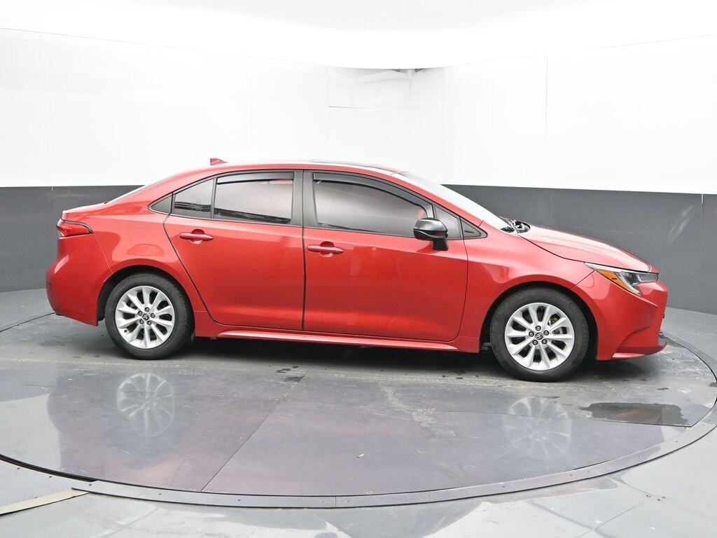 Used 2020 Toyota Corolla LE Sedan