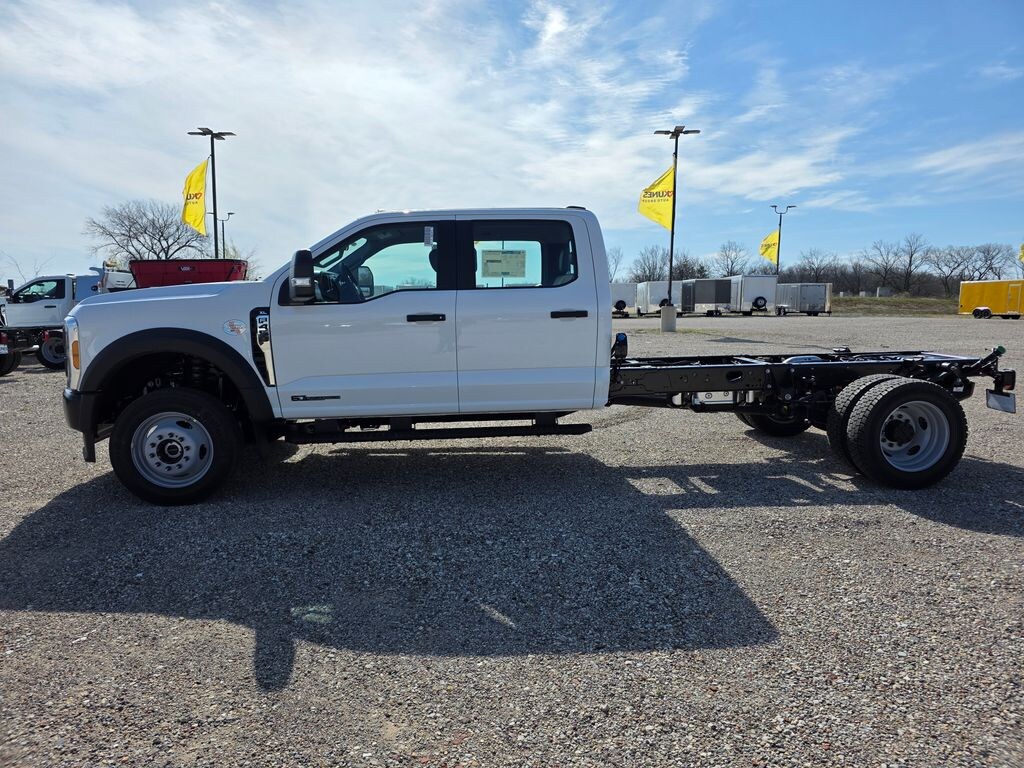 New 2026 Ford F-450 Chassis XL DRW Truck Crew Cab