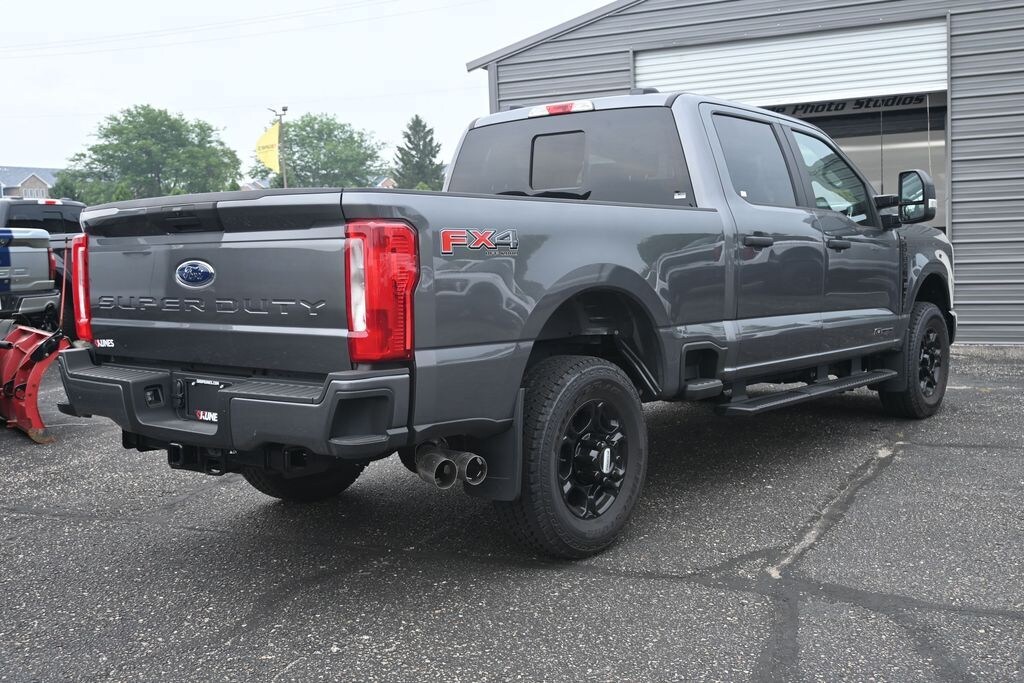 New 2026 Ford F-250 XL Truck Crew Cab