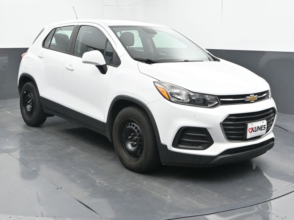 Used 2018 Chevrolet Trax LS with VIN 3GNCJKSB6JL232604 for sale in Delavan, WI