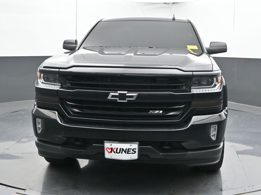 2018 Chevrolet Silverado 1500 LT photo 3