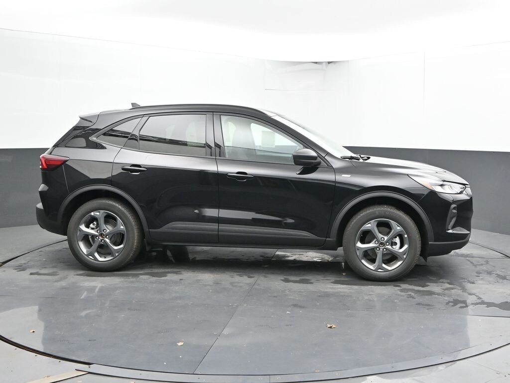New 2026 Ford Escape ST-Line SUV