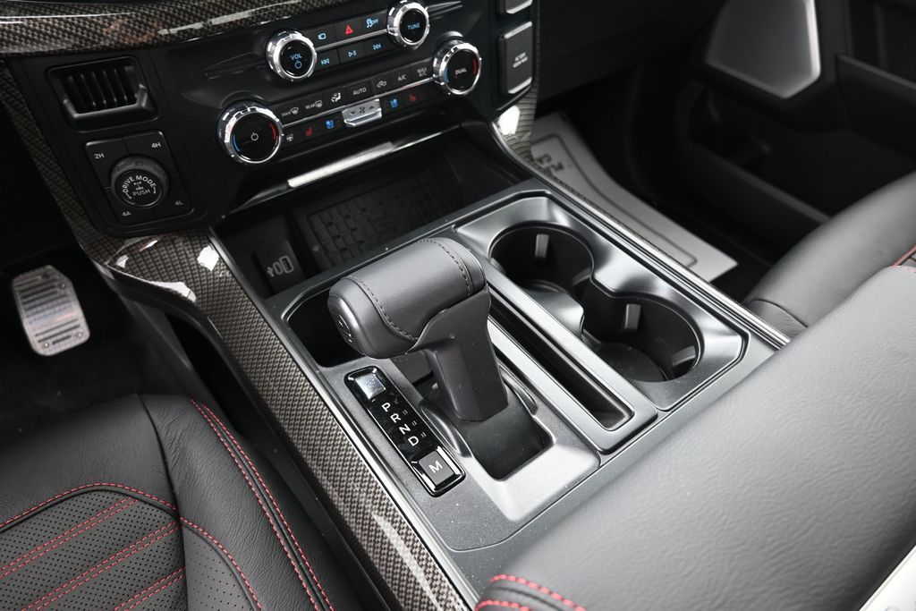 2025 Ford F-150 Lariat - Photo 18