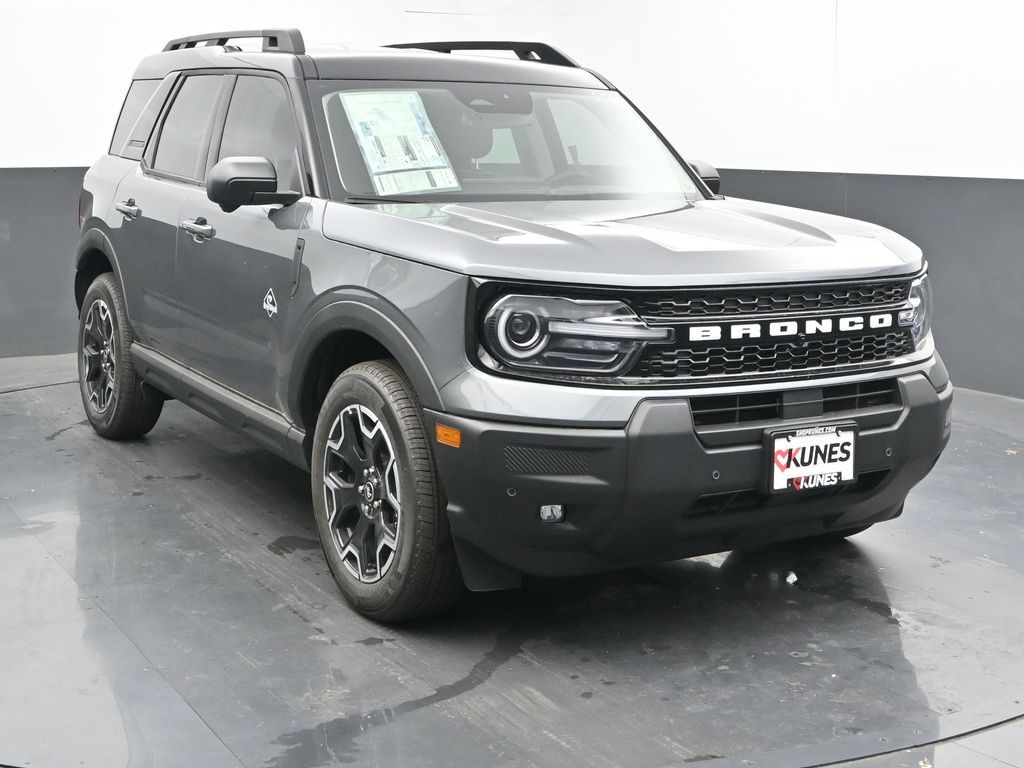 2025 Ford Bronco Sport Outer Banks photo 2