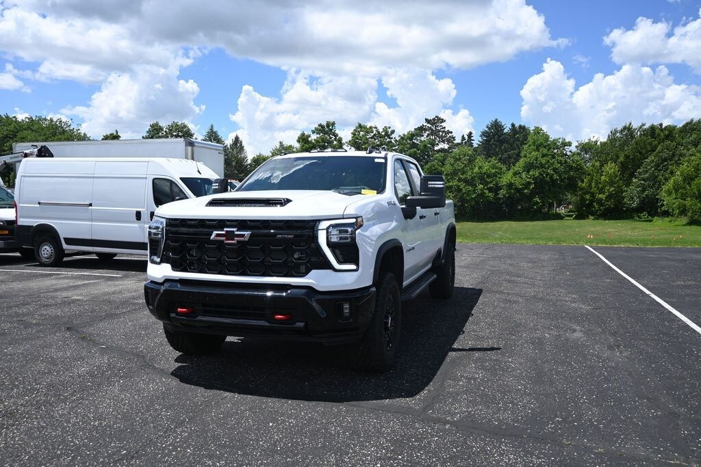 Used 2025 Chevrolet Silverado 2500 HD ZR2 Truck Crew Cab