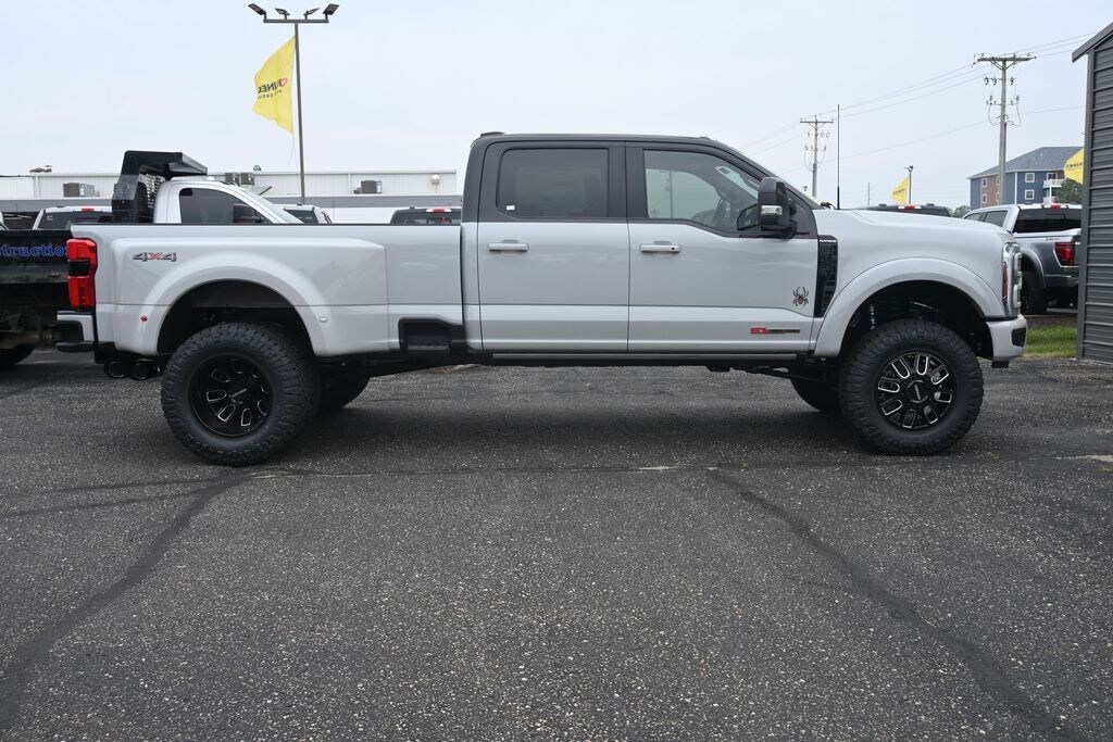 New 2026 Ford F-350 Platinum DRW Truck Crew Cab