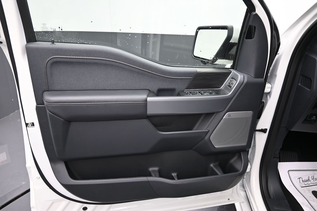 2025 Ford F-150 Lariat - Photo 11