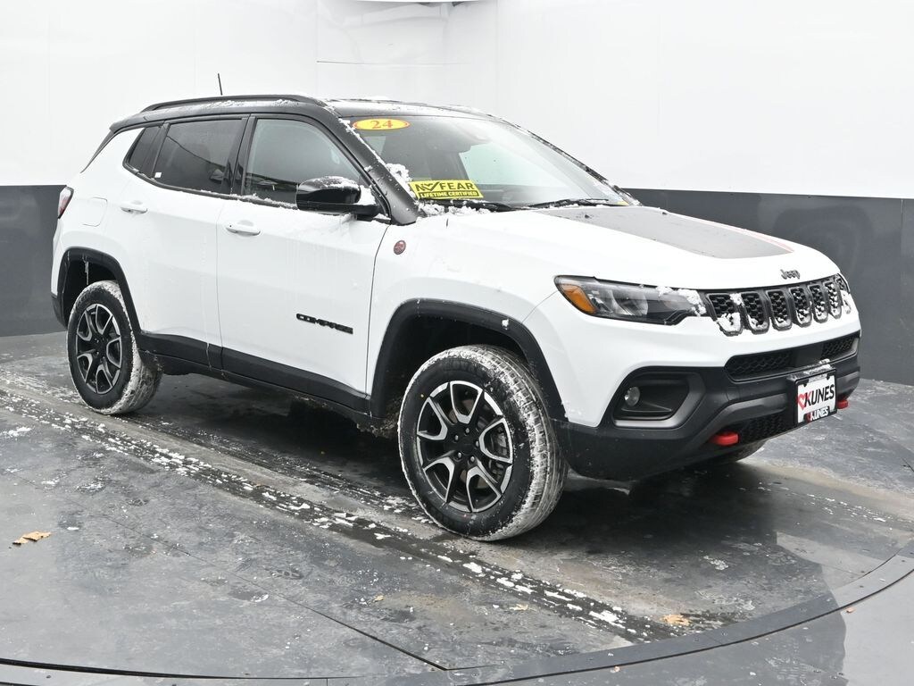 Used 2024 Jeep Compass Trailhawk SUV