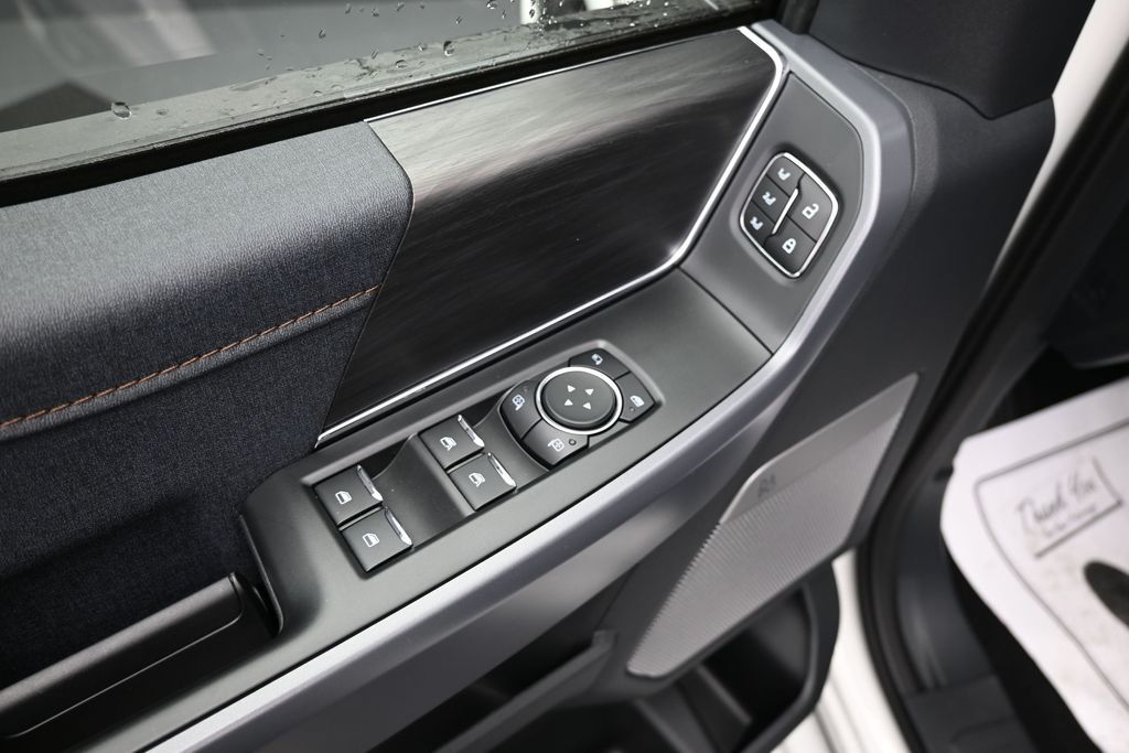 2025 Ford F-150 Lariat - Photo 12