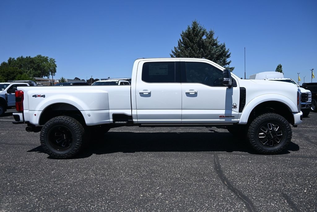 New 2026 Ford F-350 Platinum DRW Truck Crew Cab