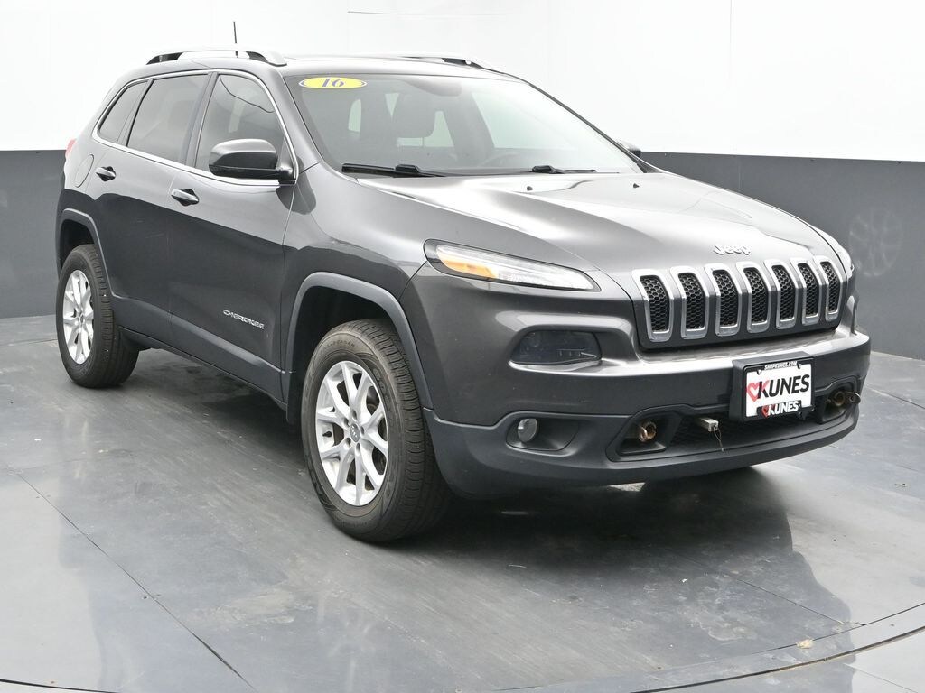 Certified 2016 Jeep Cherokee Latitude SUV
