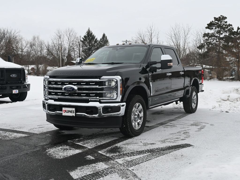 New 2025 Ford F-350 Lariat Truck Crew Cab