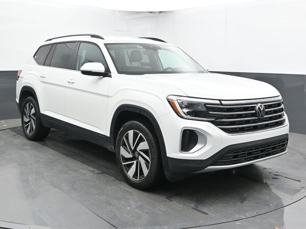 Used 2025 Volkswagen Atlas 2.0T SE w/Technology SUV