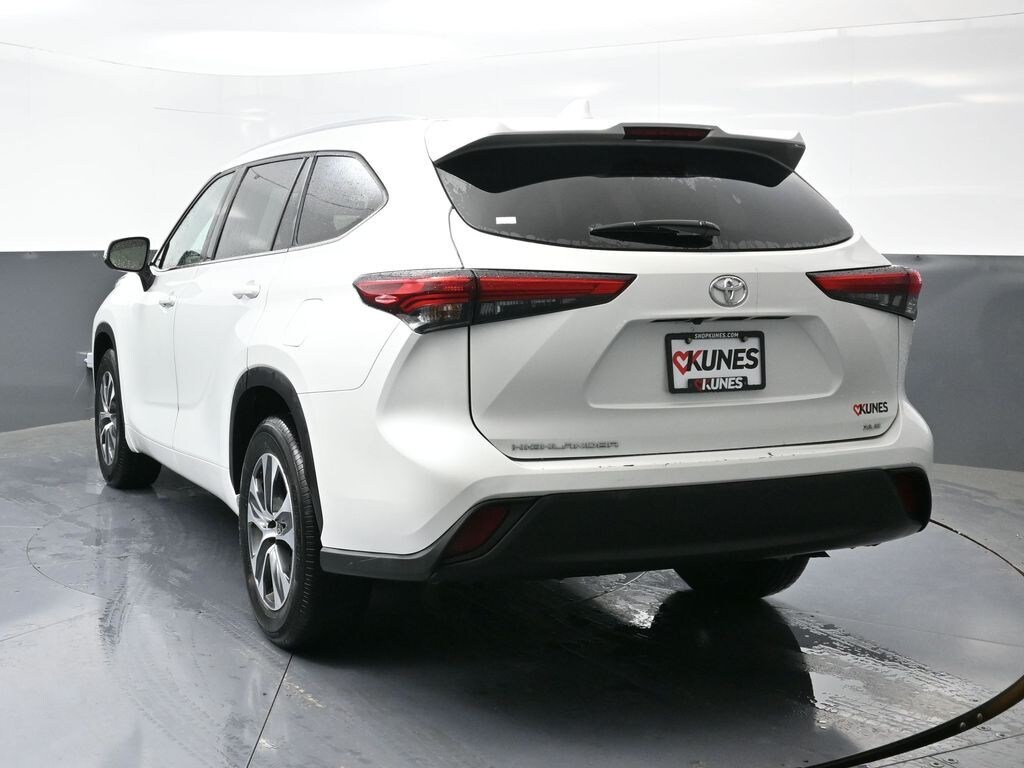 Used 2023 Toyota Highlander XLE SUV