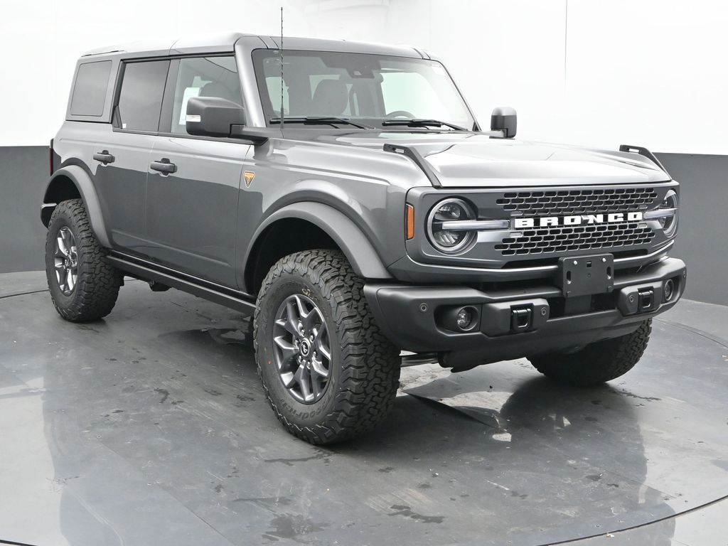 2025 Ford Bronco Badlands photo 2