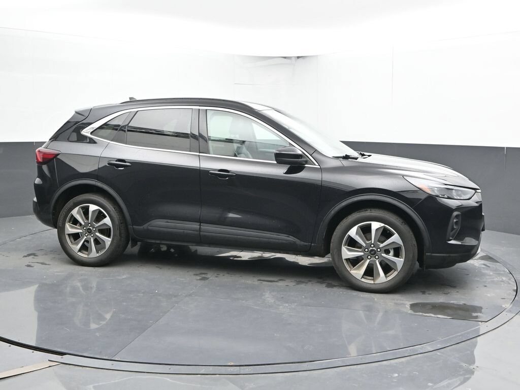 Used 2025 Ford Escape Platinum SUV