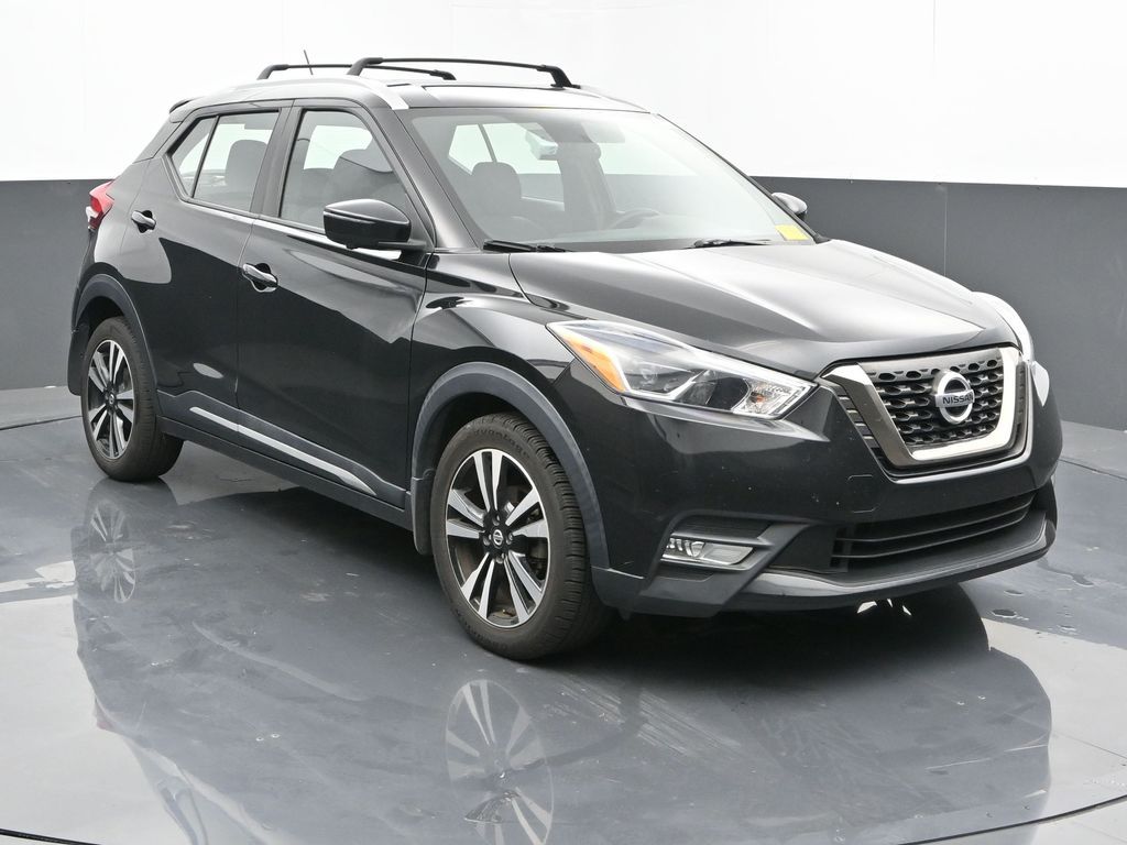 Certified 2019 Nissan Kicks SR with VIN 3N1CP5CU4KL515595 for sale in Delavan, WI