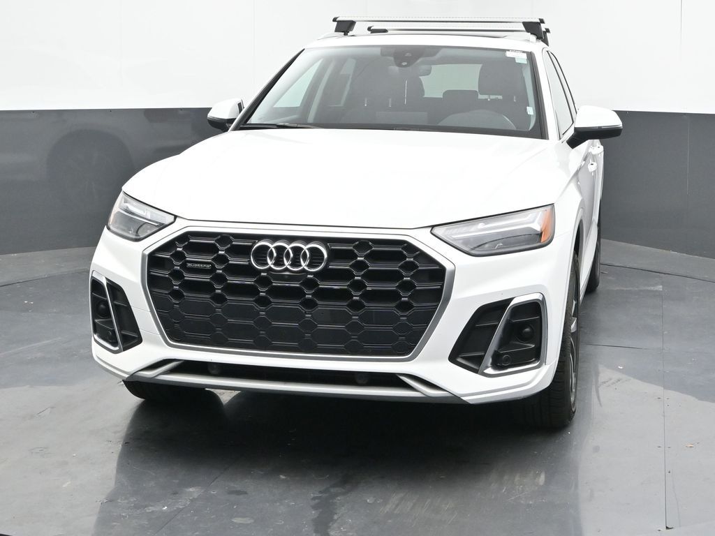 2023 Audi Q5 45 S line Premium photo 2