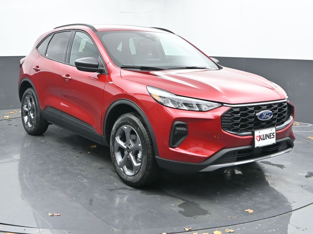 2026 Ford Escape ST-Line photo 2