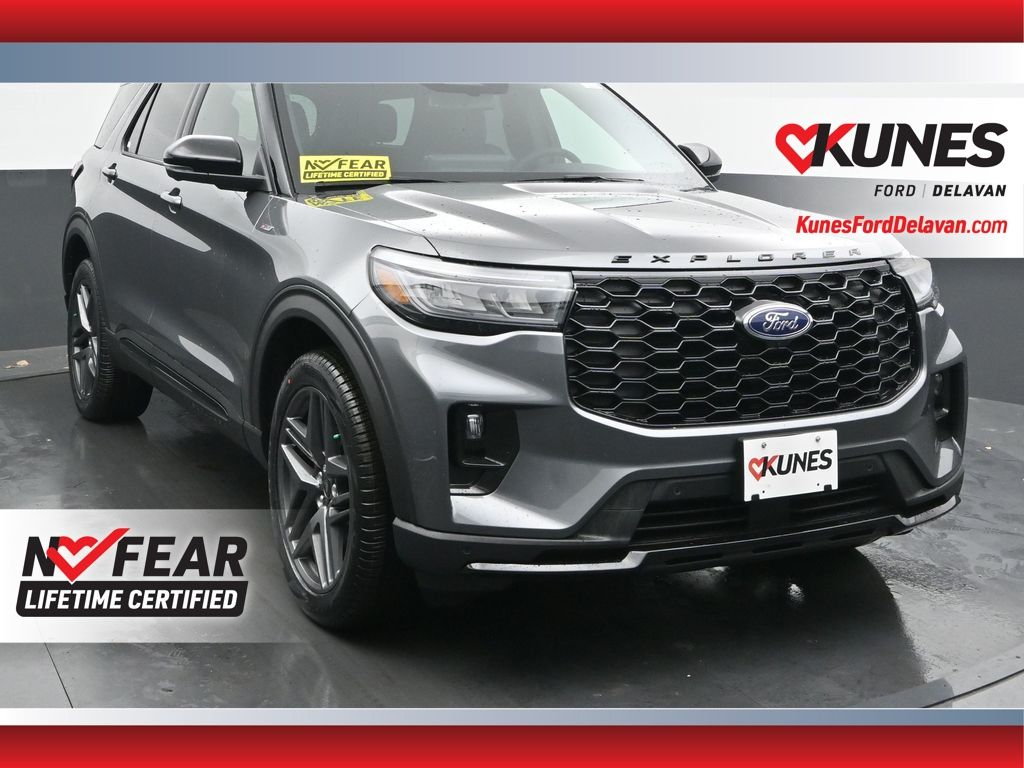 2026 Ford Explorer ST-LINE's photo