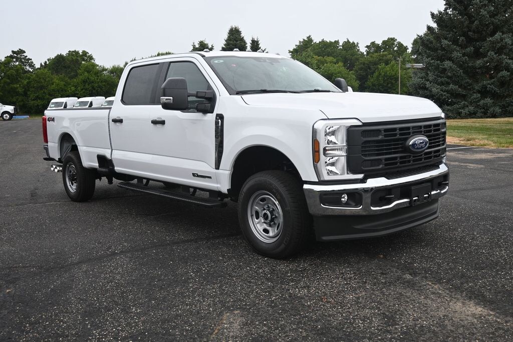 New 2026 Ford F-350 XL Truck Crew Cab
