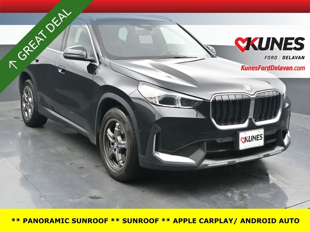 2023 BMW X1 28i's photo