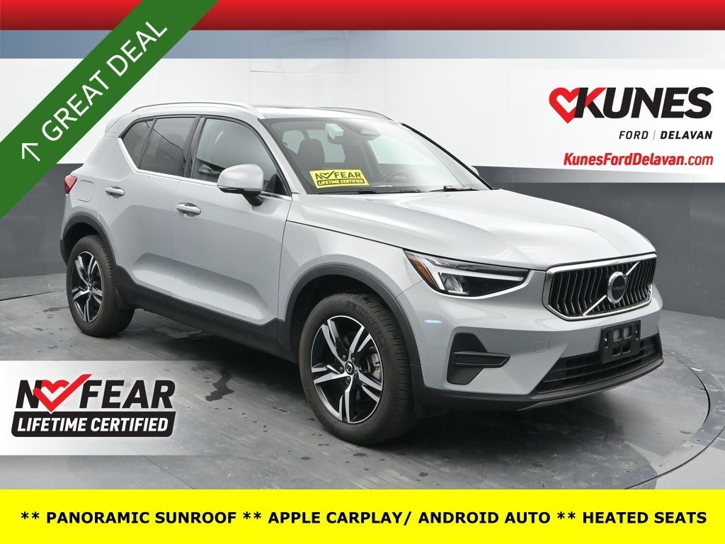 Certified 2025 Volvo XC40 B5 Core SUV