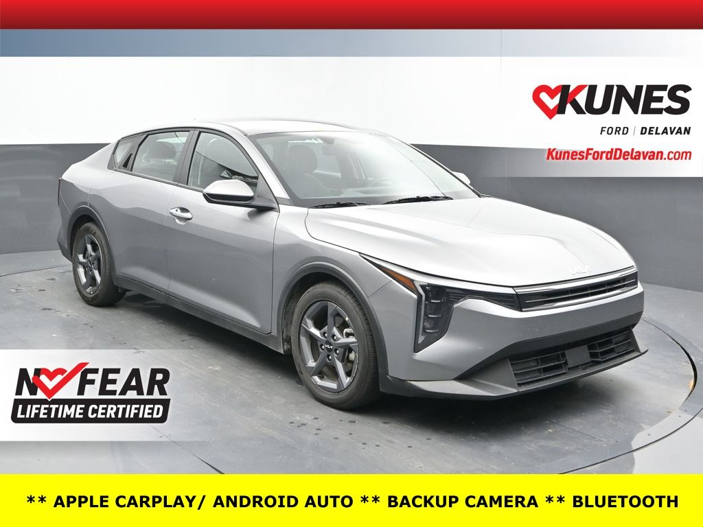 2025 Kia K4 LXS AT's photo