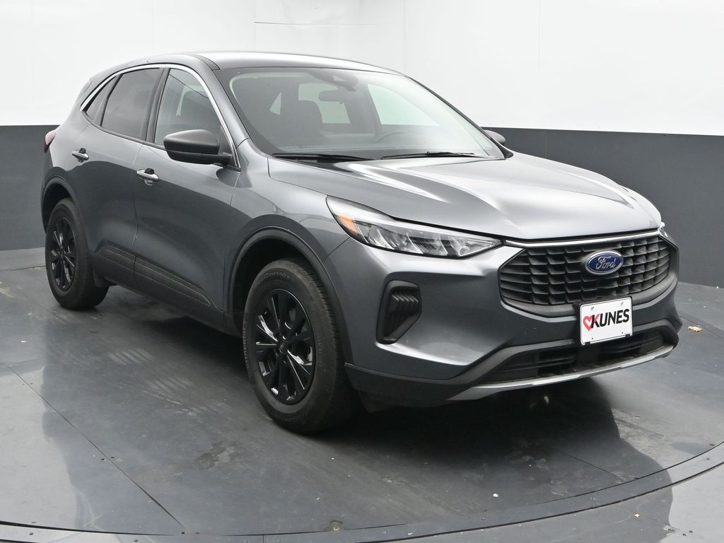2024 Ford Escape Active photo 2
