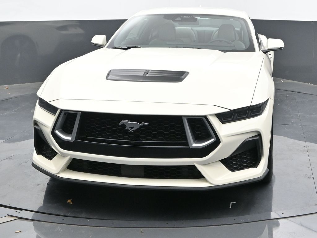 2025 Ford Mustang GT Premium photo 3