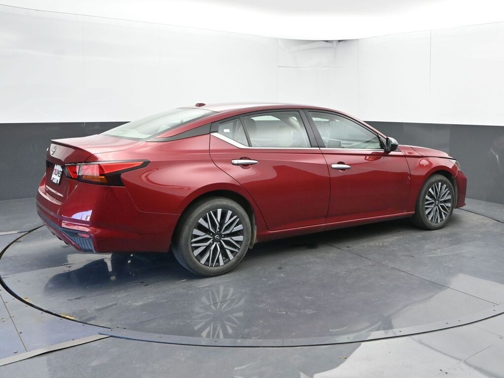 Certified 2025 Nissan Altima 2.5 SV Sedan