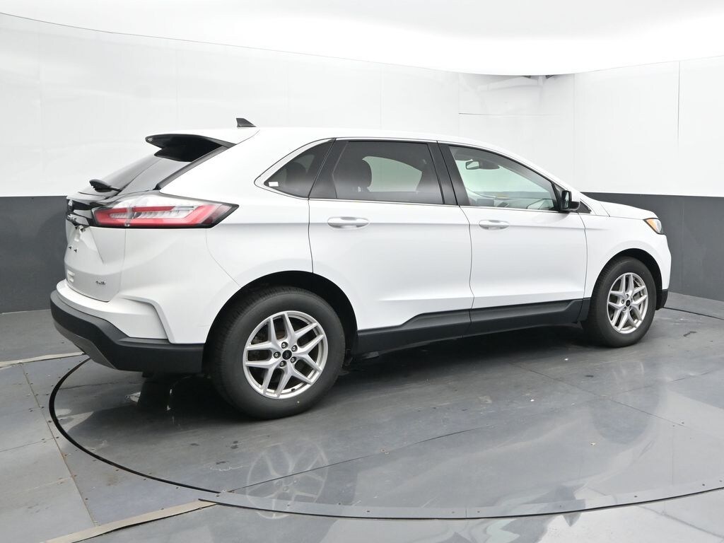 Used 2024 Ford Edge SEL SUV