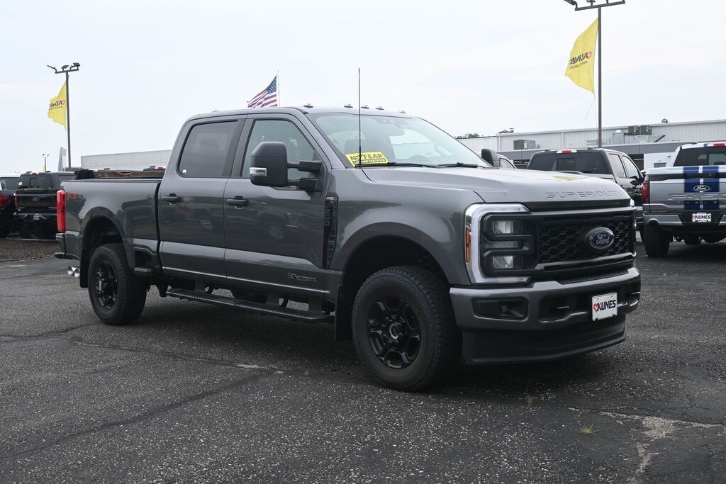 New 2026 Ford F-250 XL Truck Crew Cab