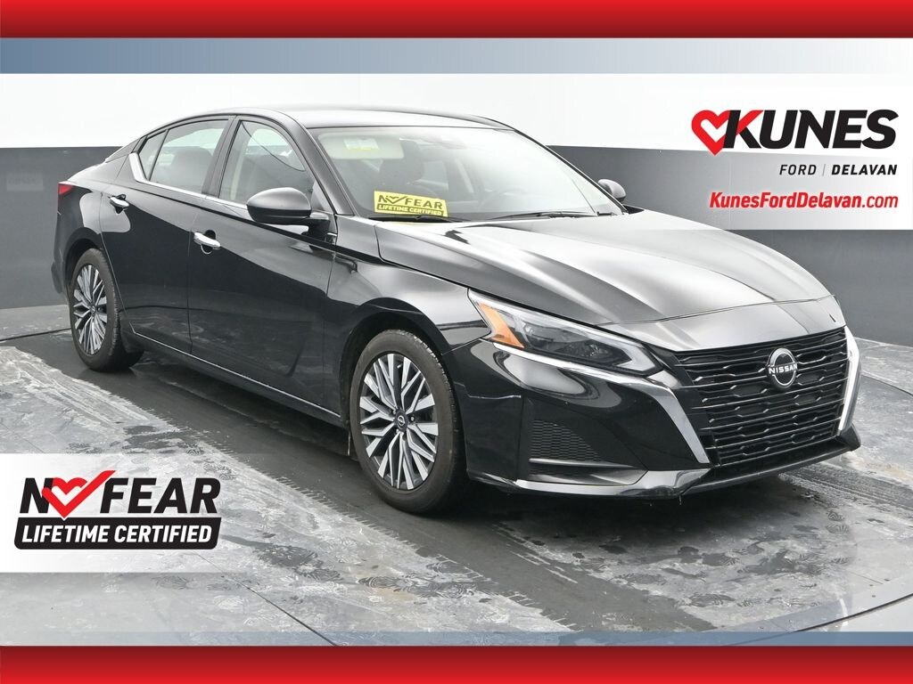 Used 2024 Nissan Altima 2.5 SV Sedan