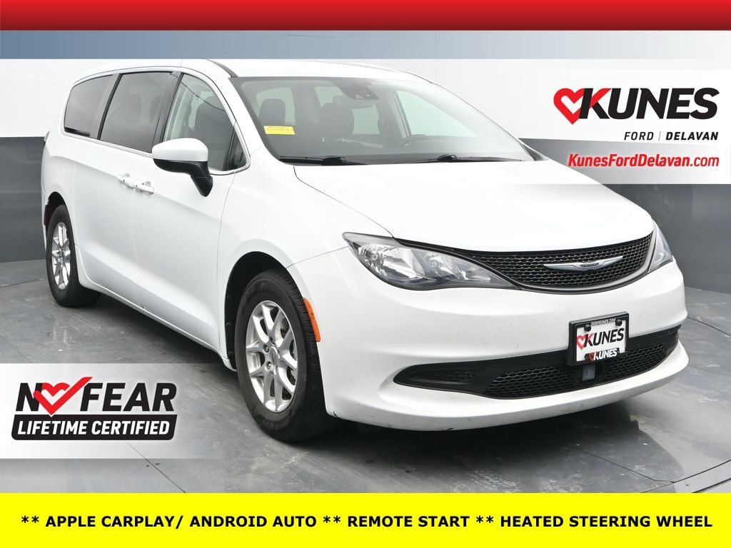 2023 Chrysler Voyager LX