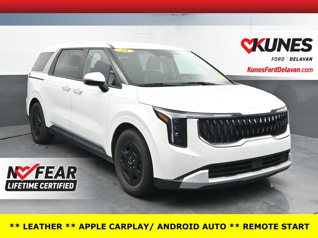 2025 Kia Sedona LXS's photo