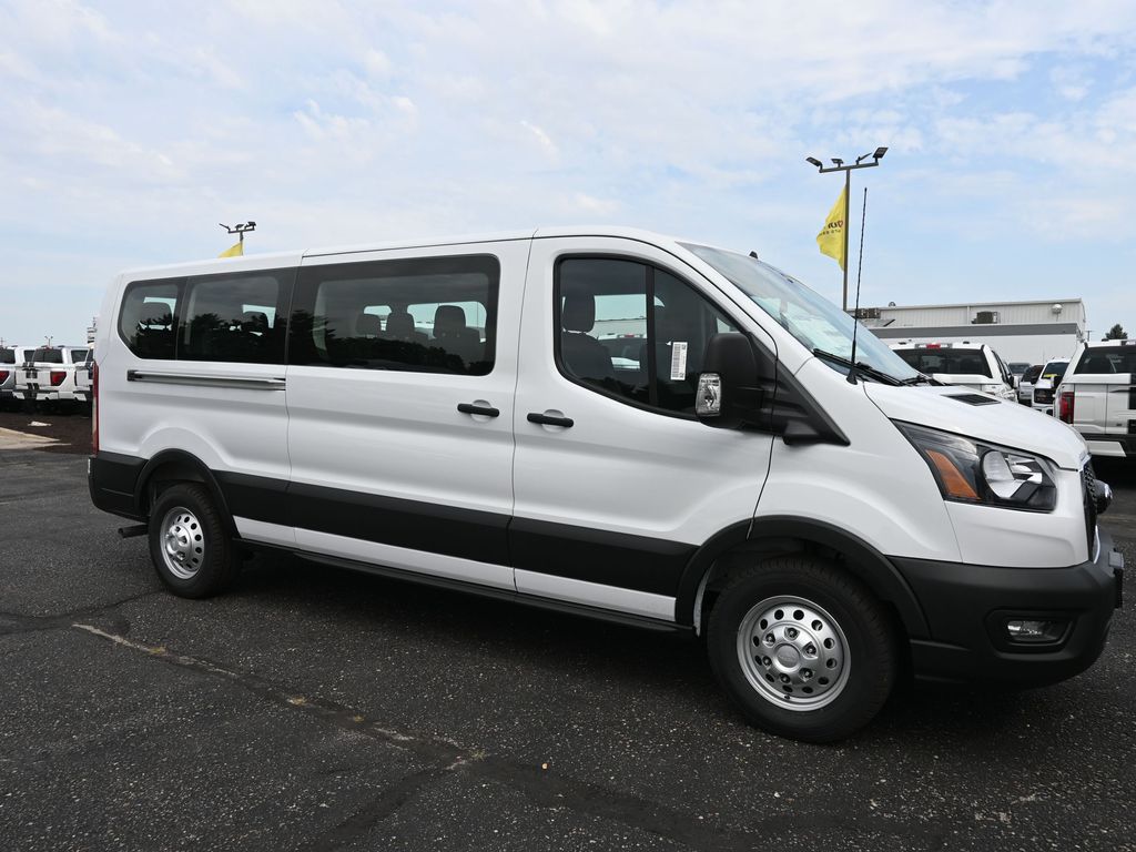 2025 Ford Transit photo 4