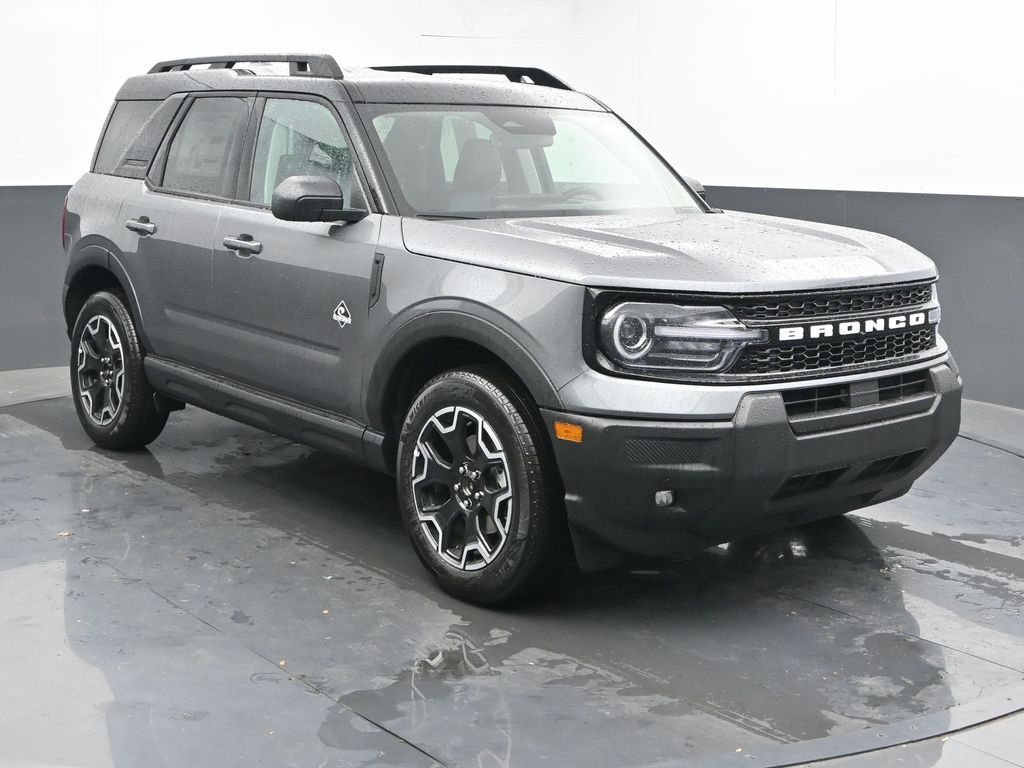 2025 Ford Bronco Sport Outer Banks photo 2