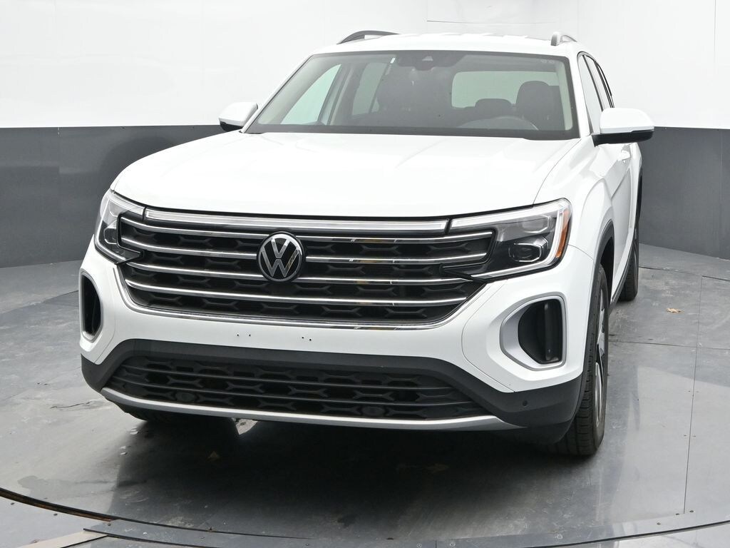 Certified 2025 Volkswagen Atlas 2.0T SE w/Technology SUV