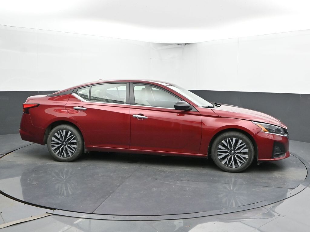 Certified 2025 Nissan Altima 2.5 SV Sedan