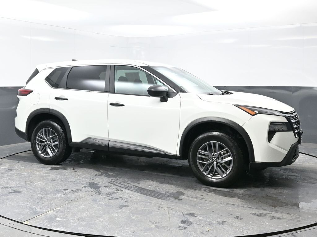 Used 2024 Nissan Rogue S SUV