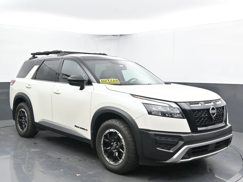2023 Nissan Pathfinder Rock Creek photo 2