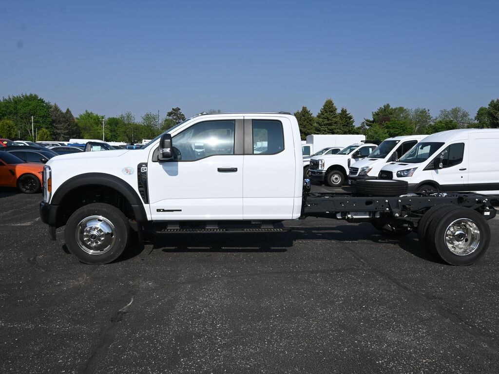 New 2024 Ford F-450 Chassis XL Service Utility Body Truck Super Cab
