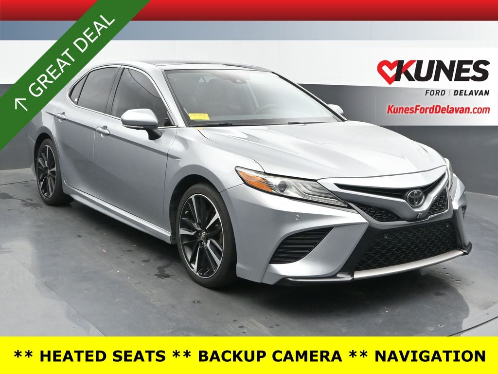 2019 Toyota Camry XSE's photo