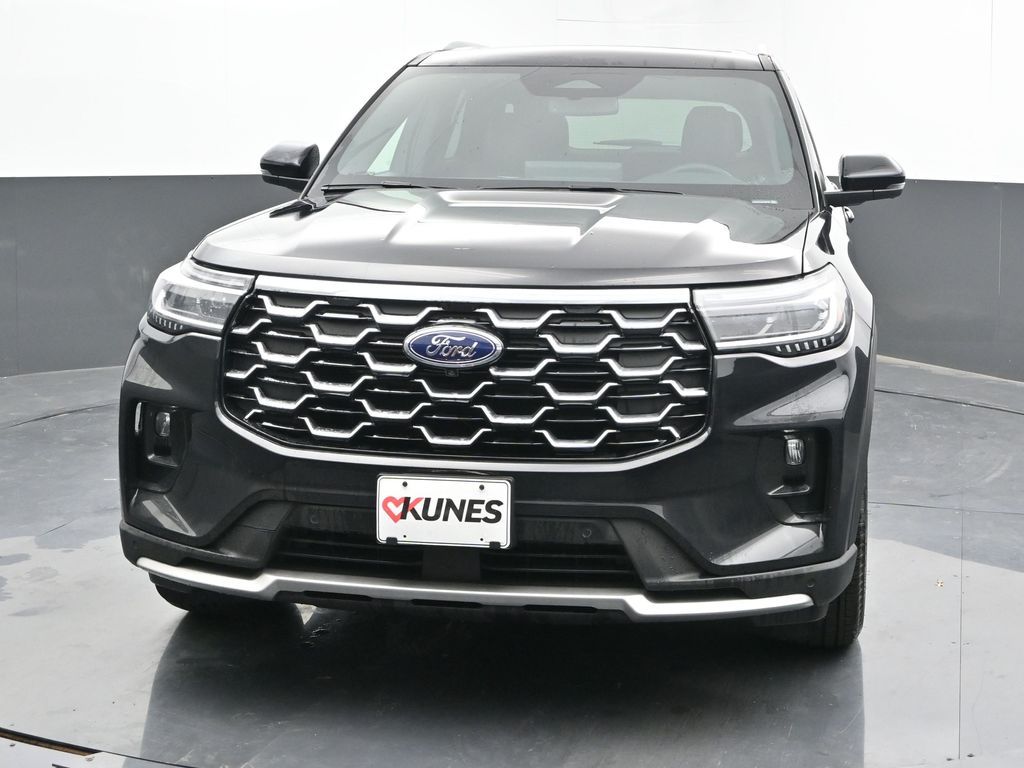 2025 Ford Explorer Platinum photo 3