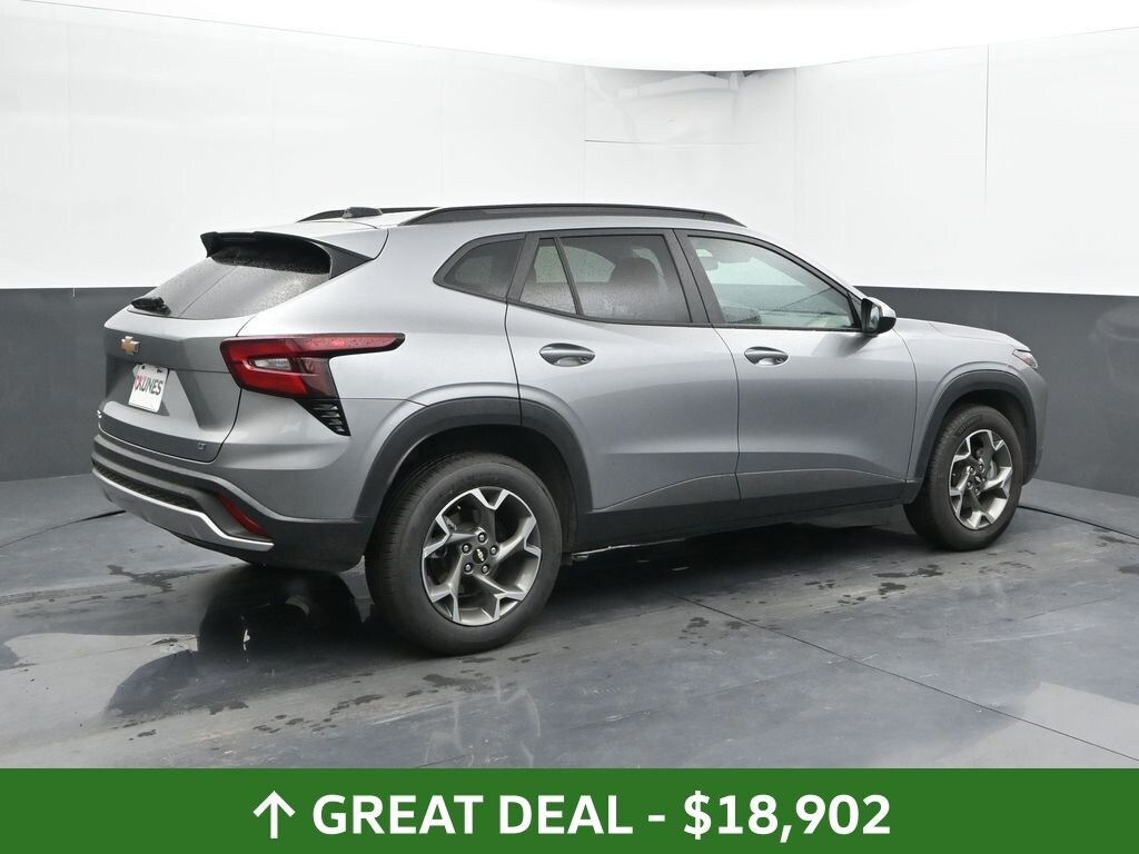 Certified 2025 Chevrolet Trax LT SUV