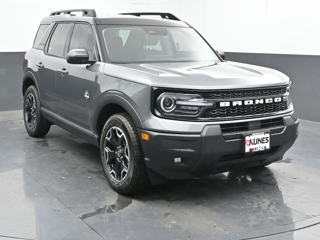 2025 Ford Bronco Sport Outer Banks photo 2