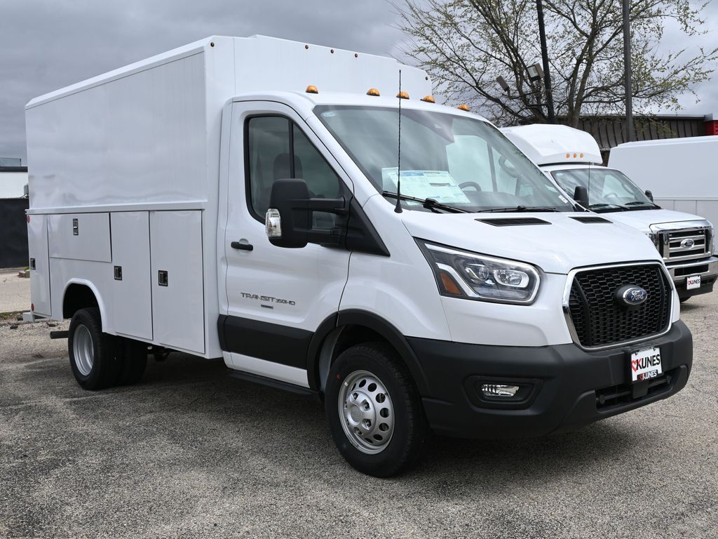 2024 Ford Transit photo 2