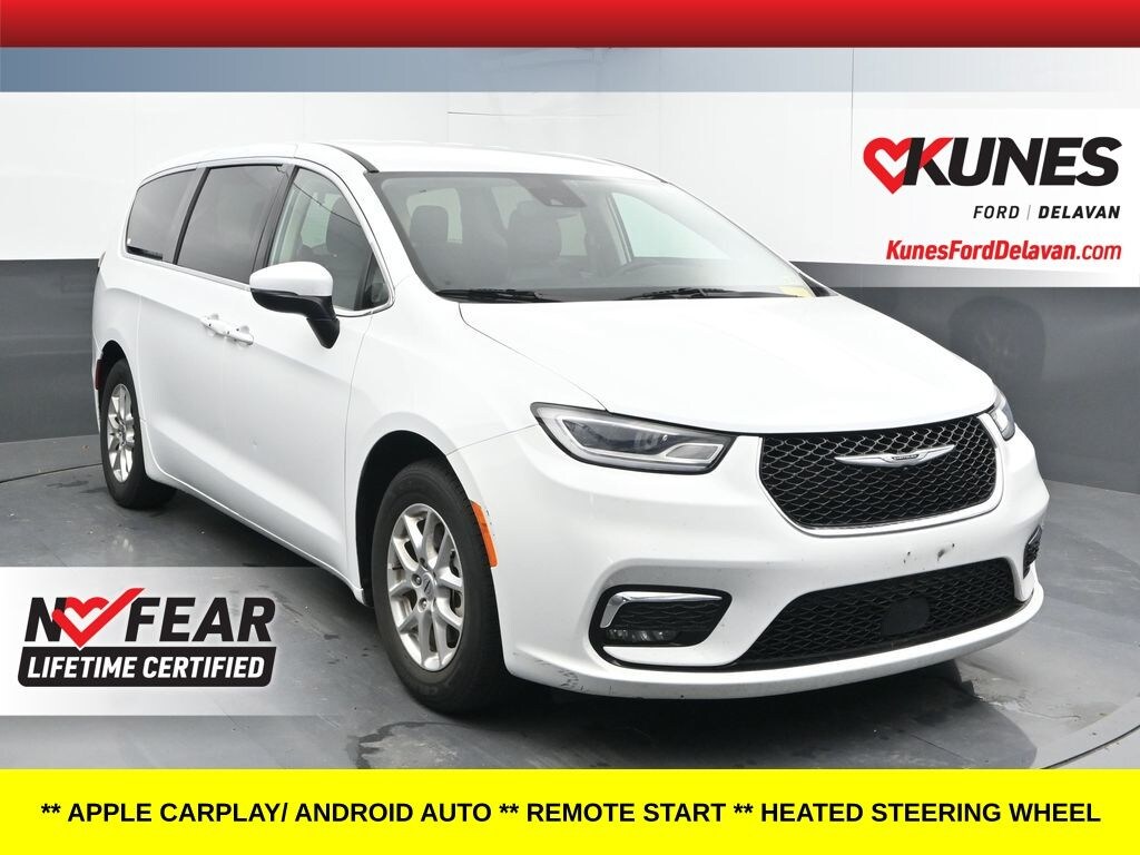 Used 2023 Chrysler Pacifica Touring L Van Passenger Van
