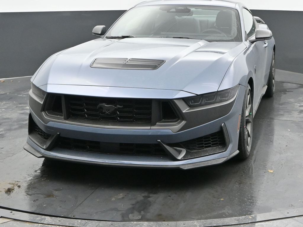 2025 Ford Mustang Dark Horse Deluxe photo 3